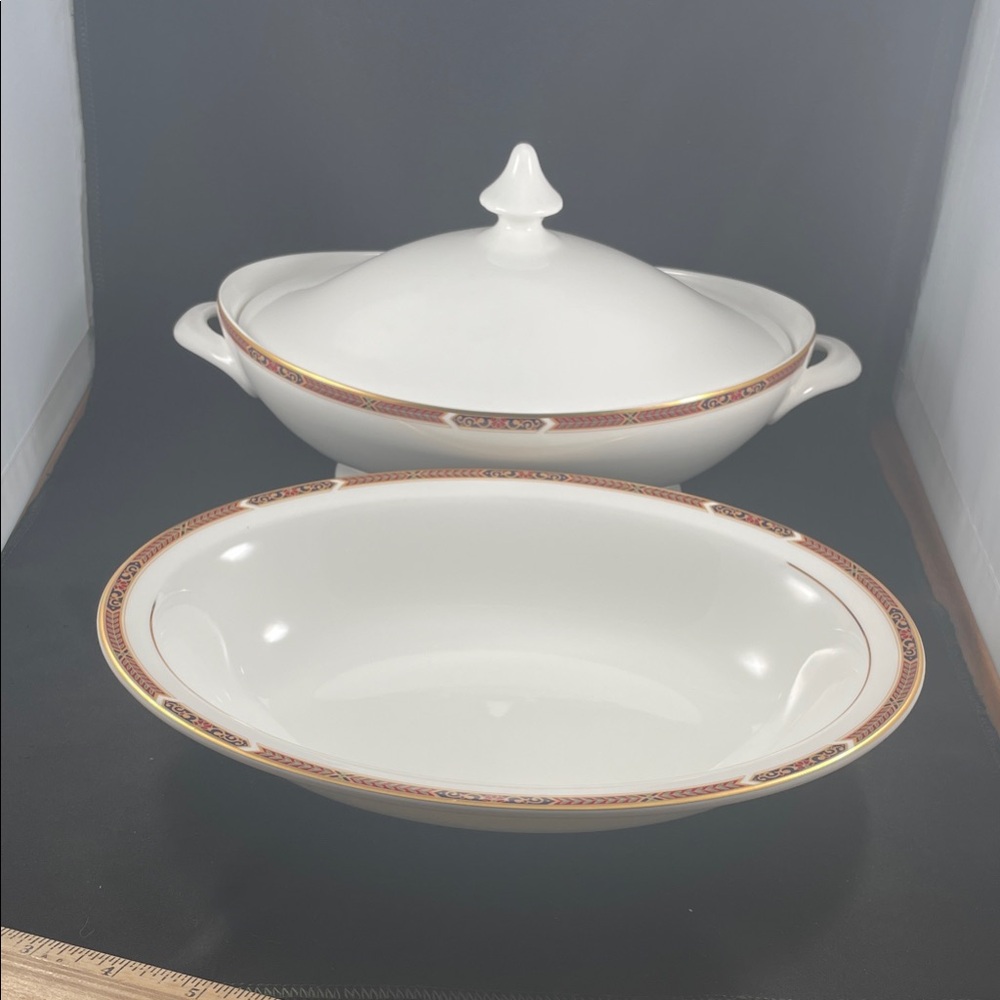 Two Piece Marks&Spencer Connaught Lidded Serving Tureen and Vegetable Dish  READ
